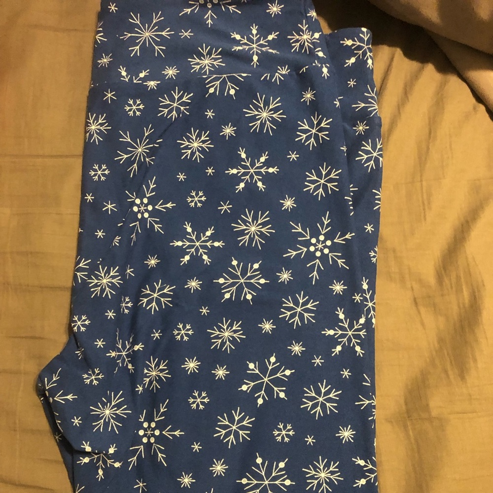 LuLaRoe holiday TC leggings